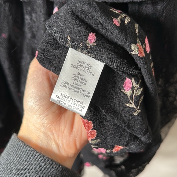 💥 Saltwater Luxe Floral & Lace Midi Dress - Picture 6 of 6